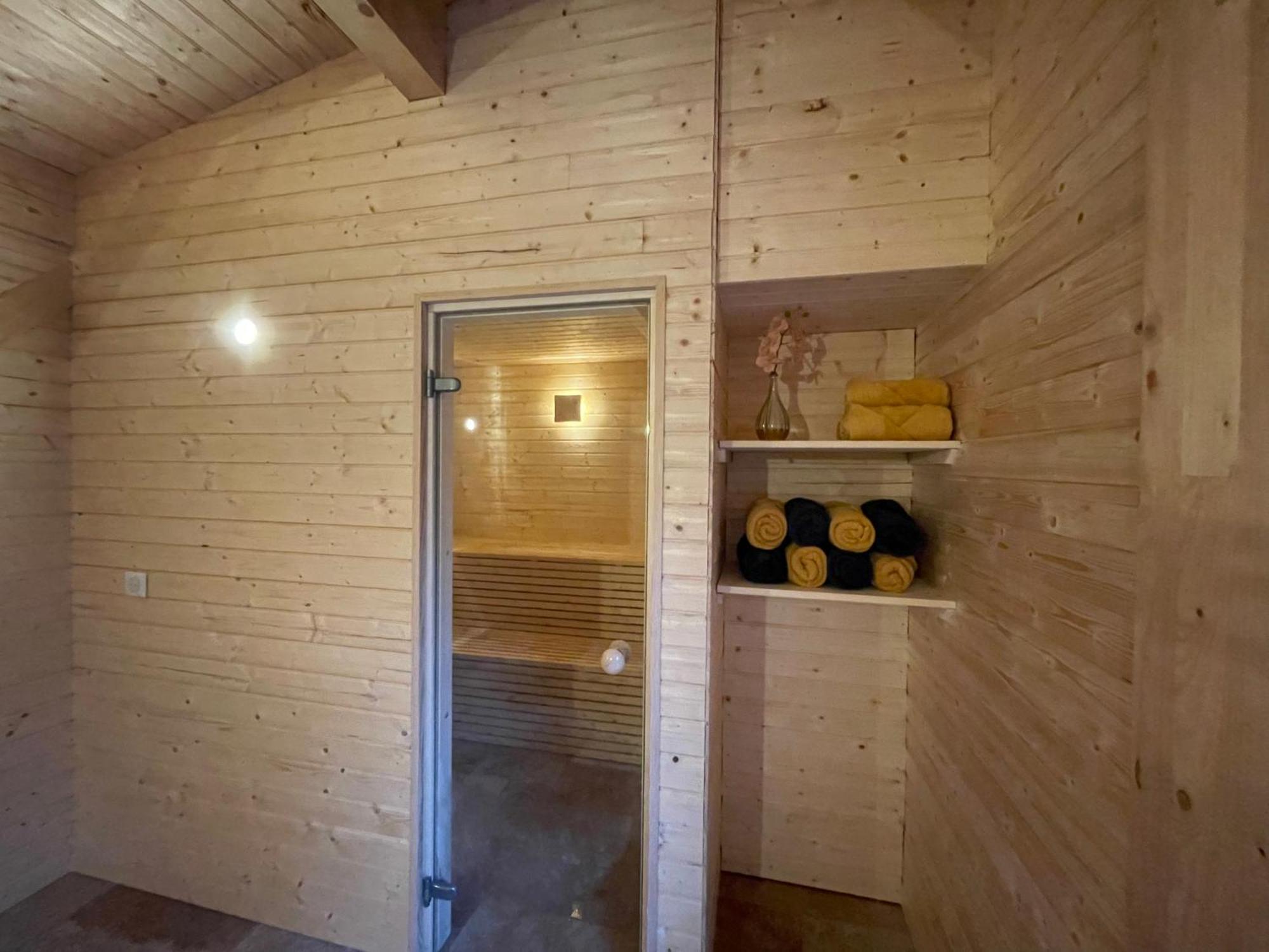 L Estanguet Maison Octogonale En Foret Rion-Des-Landes Ngoại thất bức ảnh
